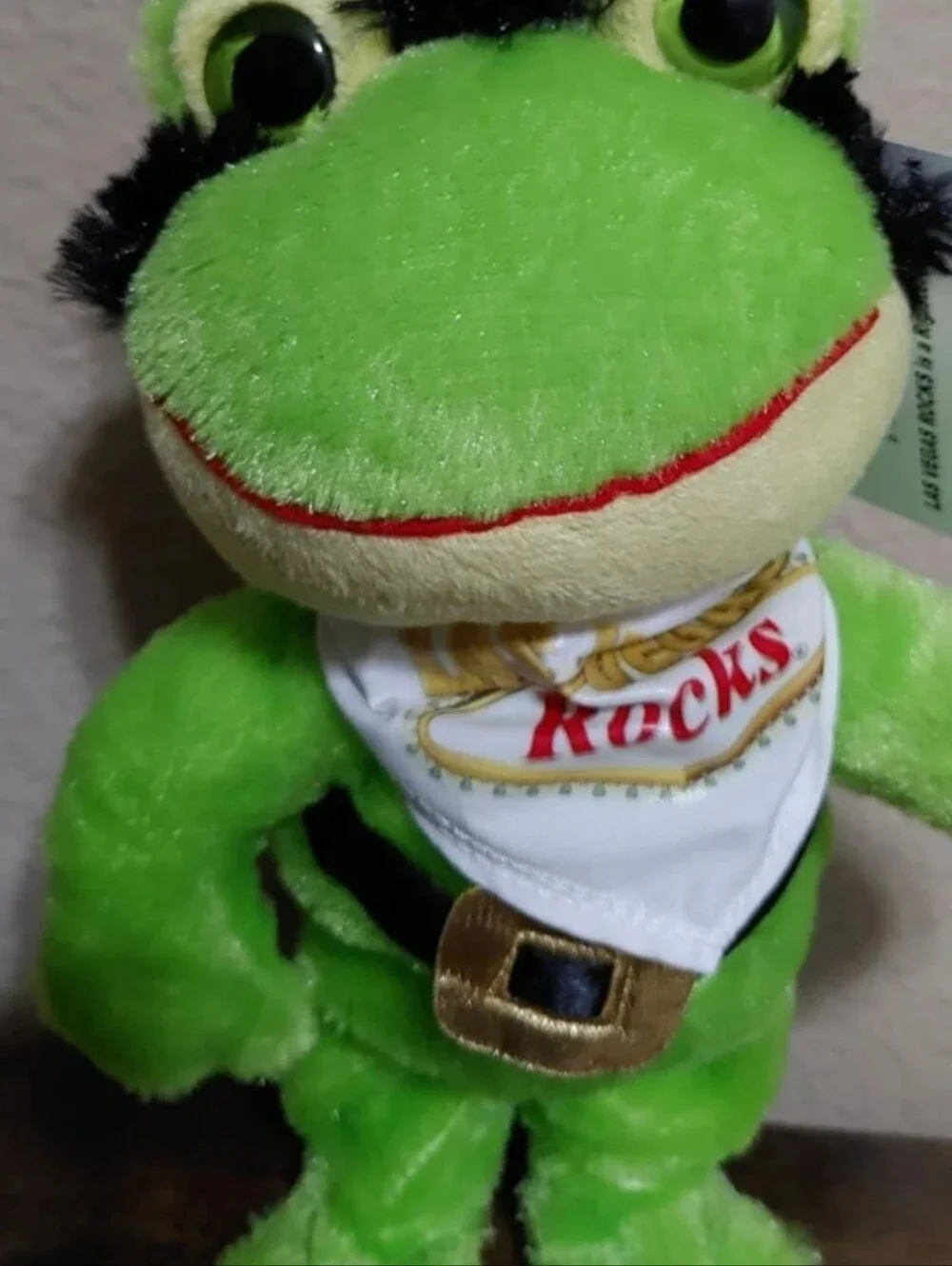 Adorable Las Vegas Rocks Vinnie The Frog Singing Animated Brand New With Tags.